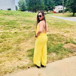🌟 FOREVER 21 YELLOW LACE-UP BACK JUMPSUIT 🌟